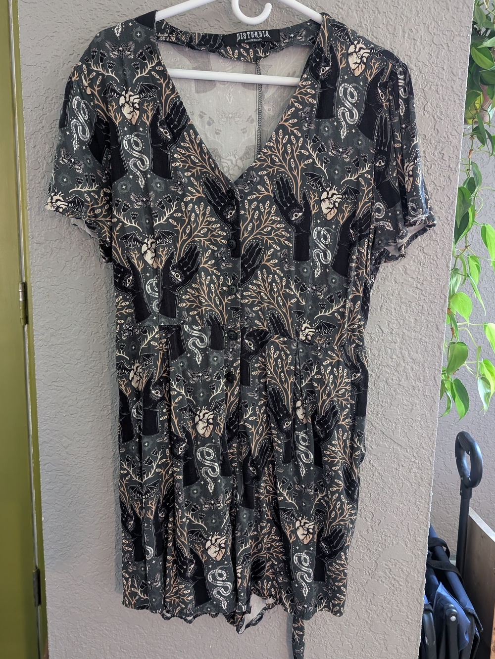 Hemlock Ivy Romper - Picture 2 of 7
